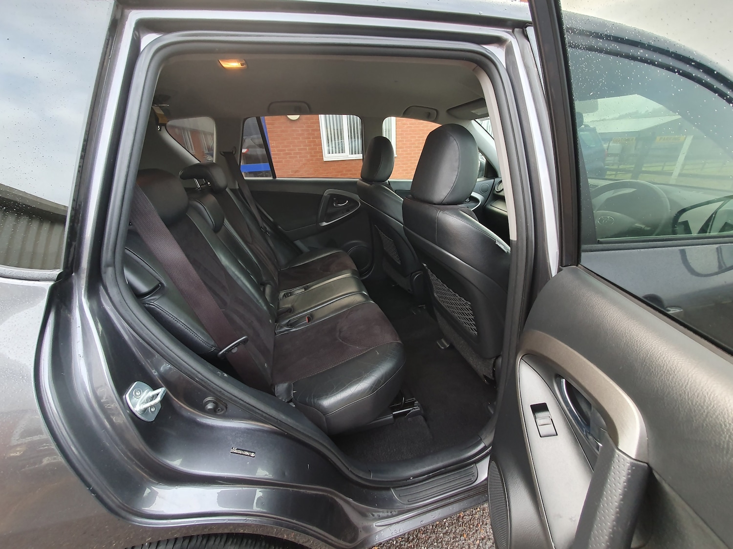 Used Toyota RAV4 2012 for sale - 77506101: Photo 30