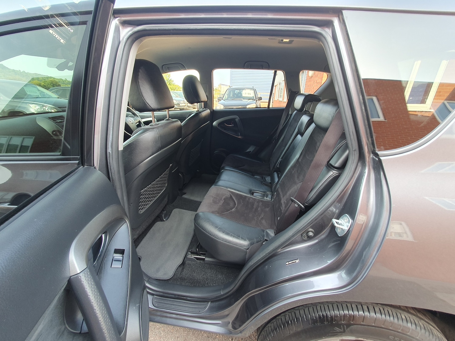 Vehicle 28