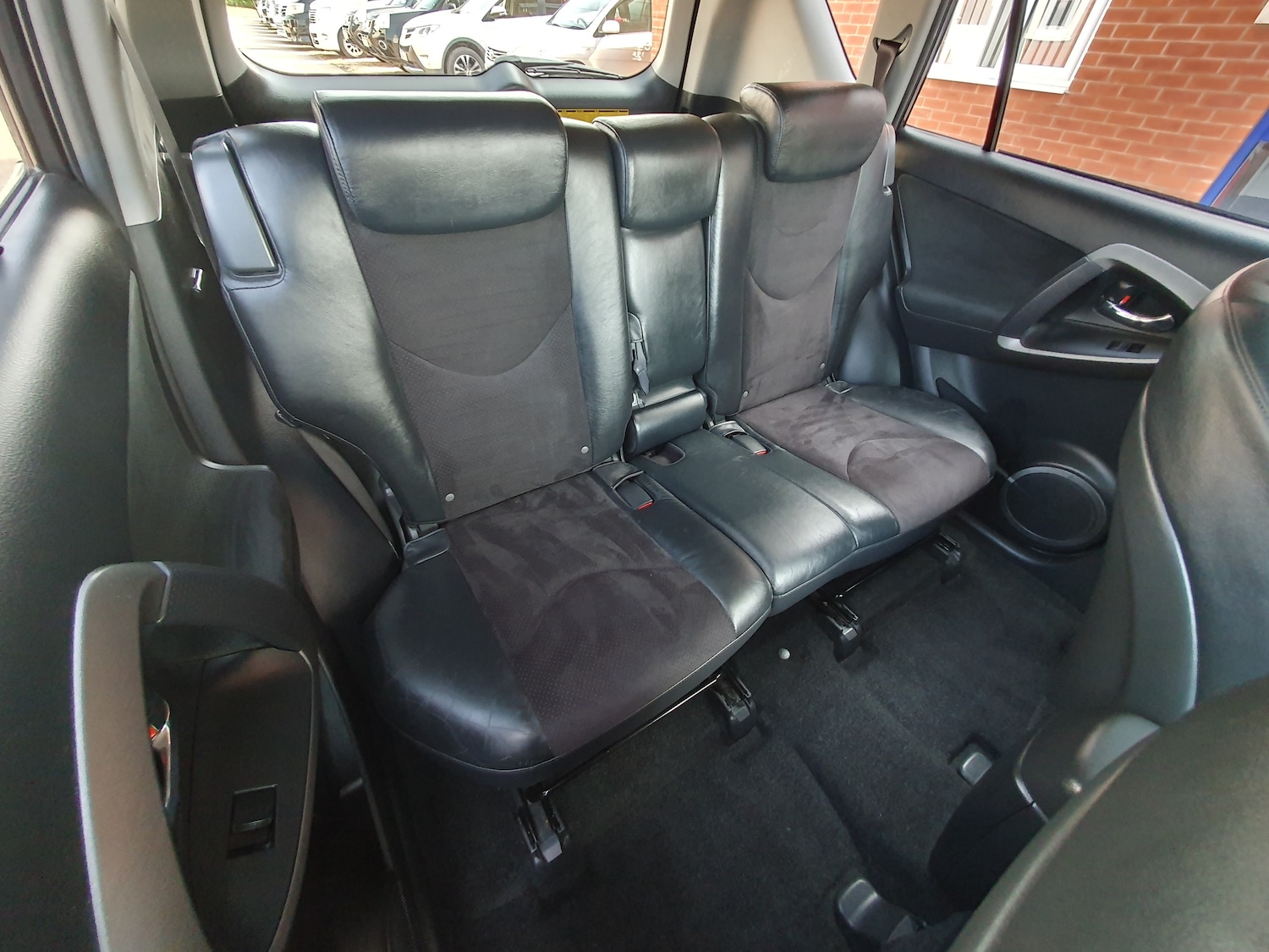 Vehicle 33