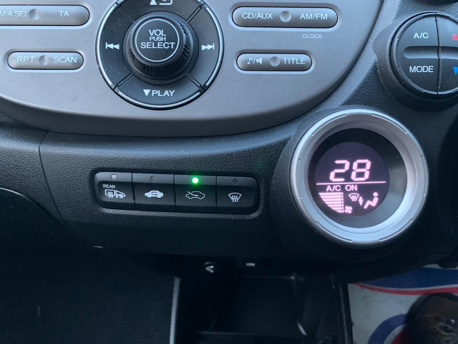 Used Honda Jazz 2009 for sale - 76830843: Photo 17