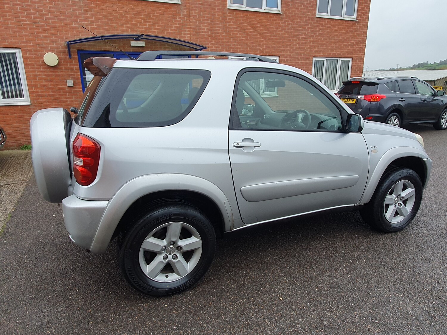 Used Toyota RAV4 for sale - 78201532: Photo 11