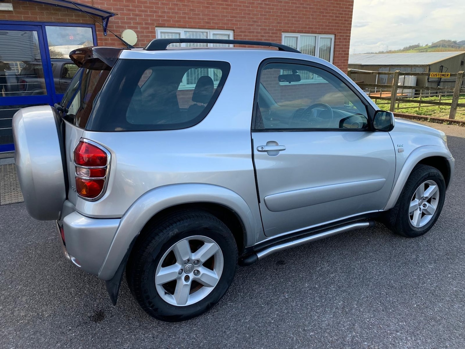Used Toyota RAV4 2004 for sale - 78029132: Photo 11