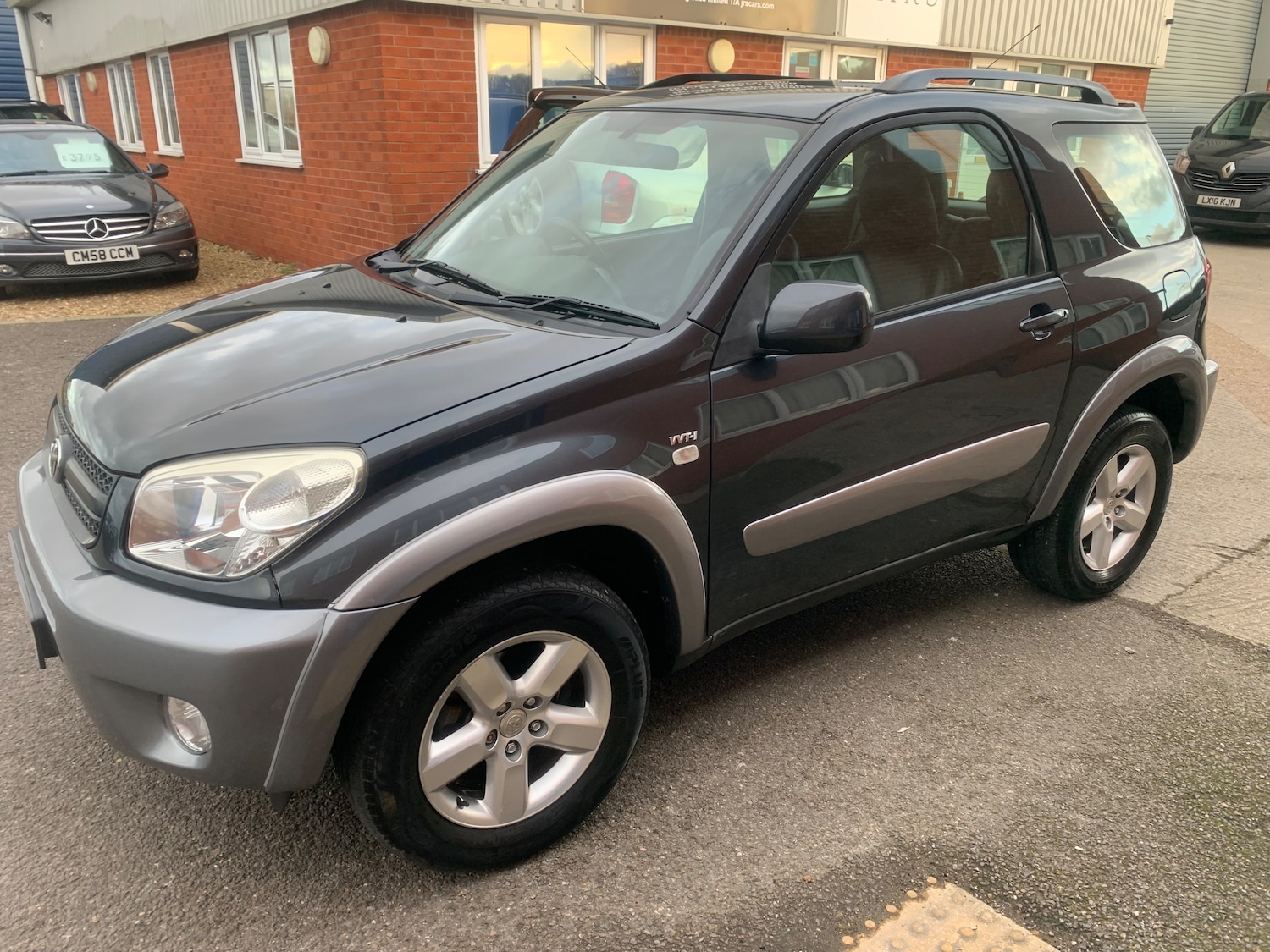 Used Toyota RAV4 2003 for sale - 76739331: Photo 10