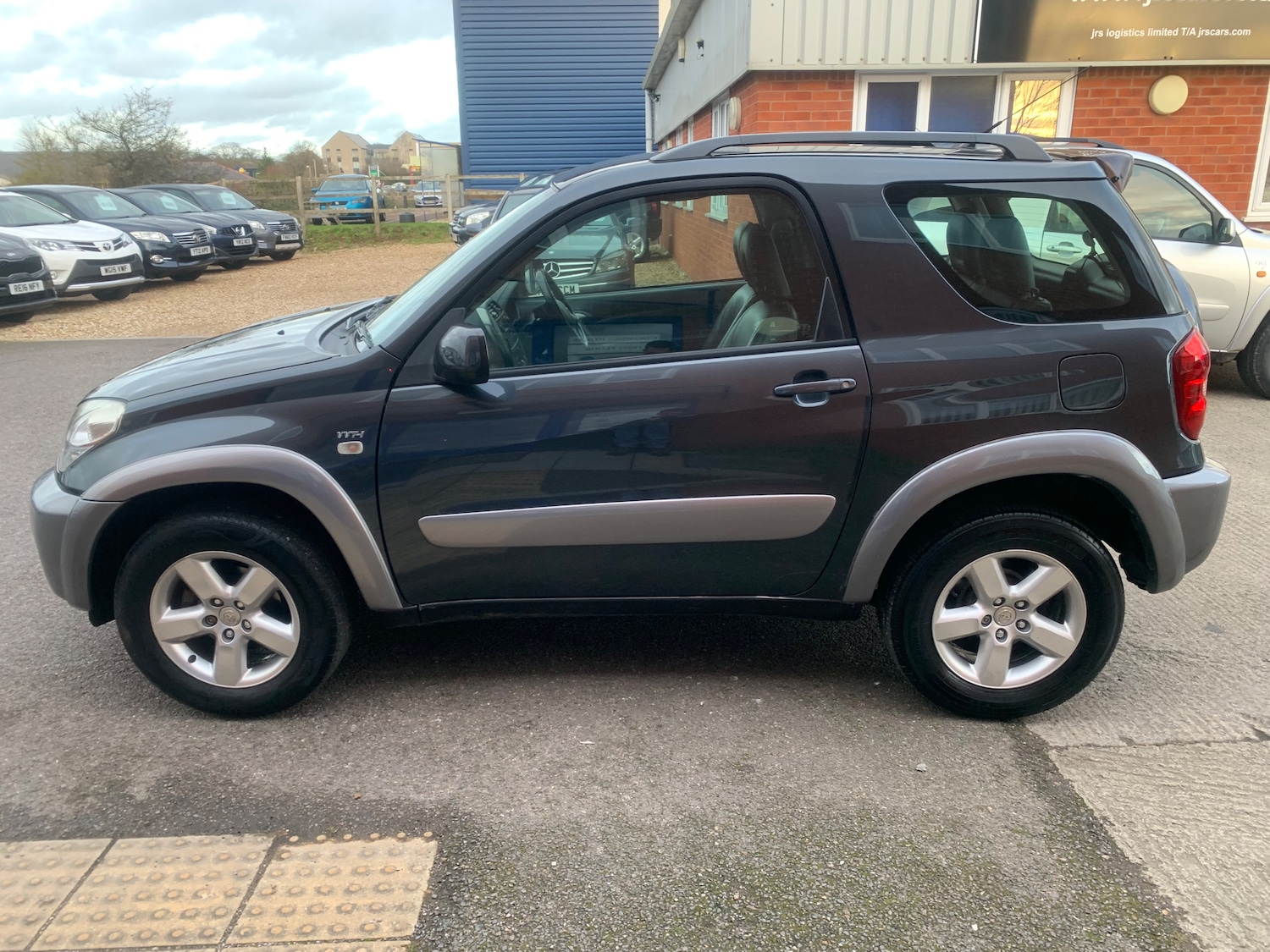 Used Toyota RAV4 2003 for sale - 76739331: Photo 9
