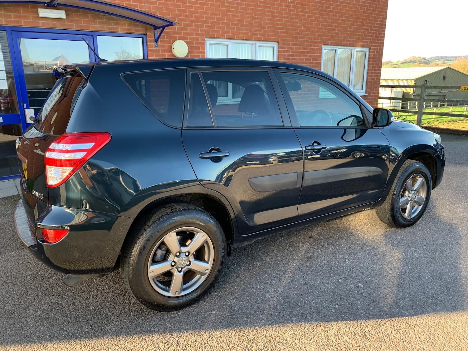 Used Toyota RAV4 2012 for sale - 76641656: Photo 10