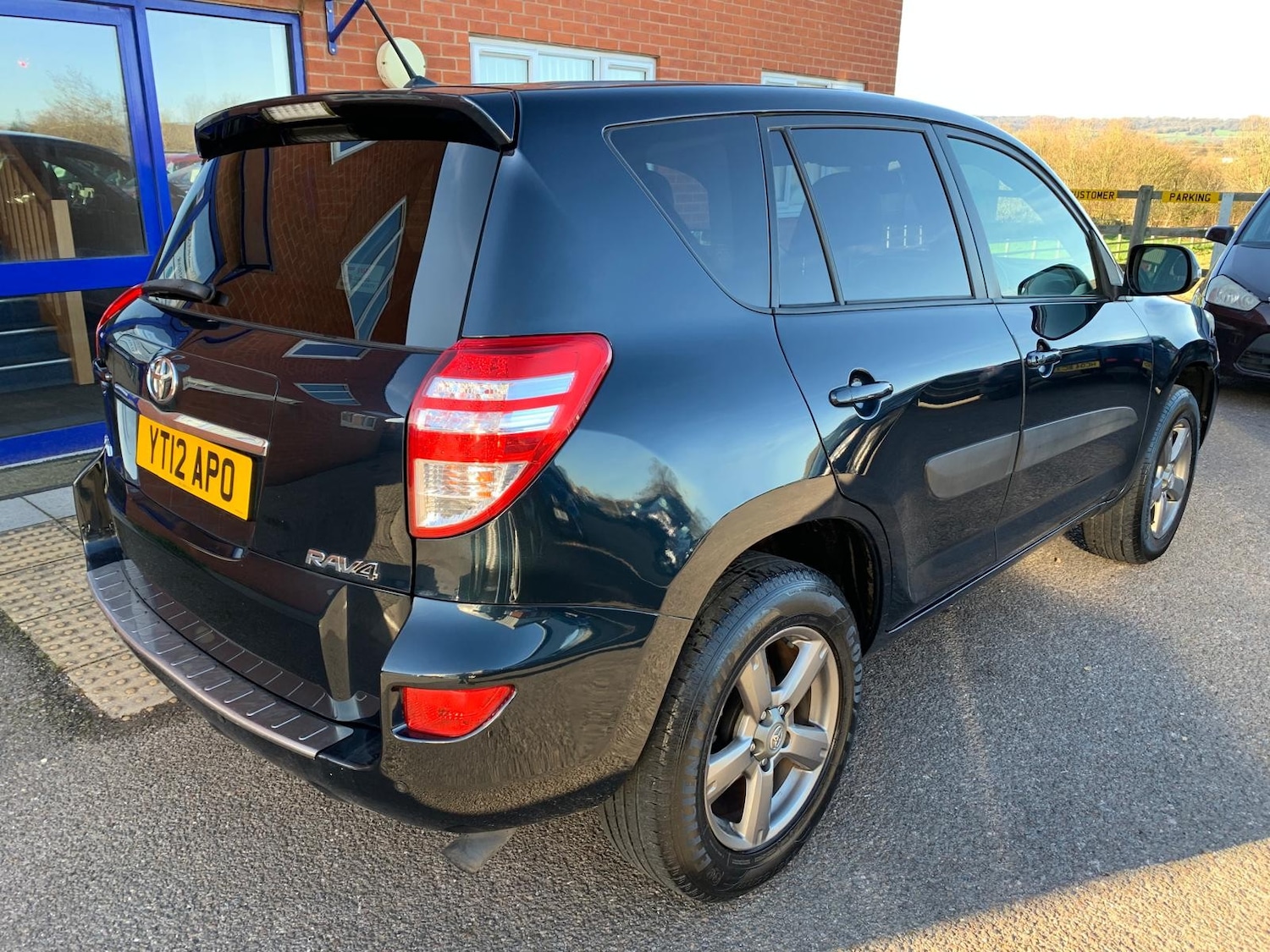 Used Toyota RAV4 2012 for sale - 76641656: Photo 8