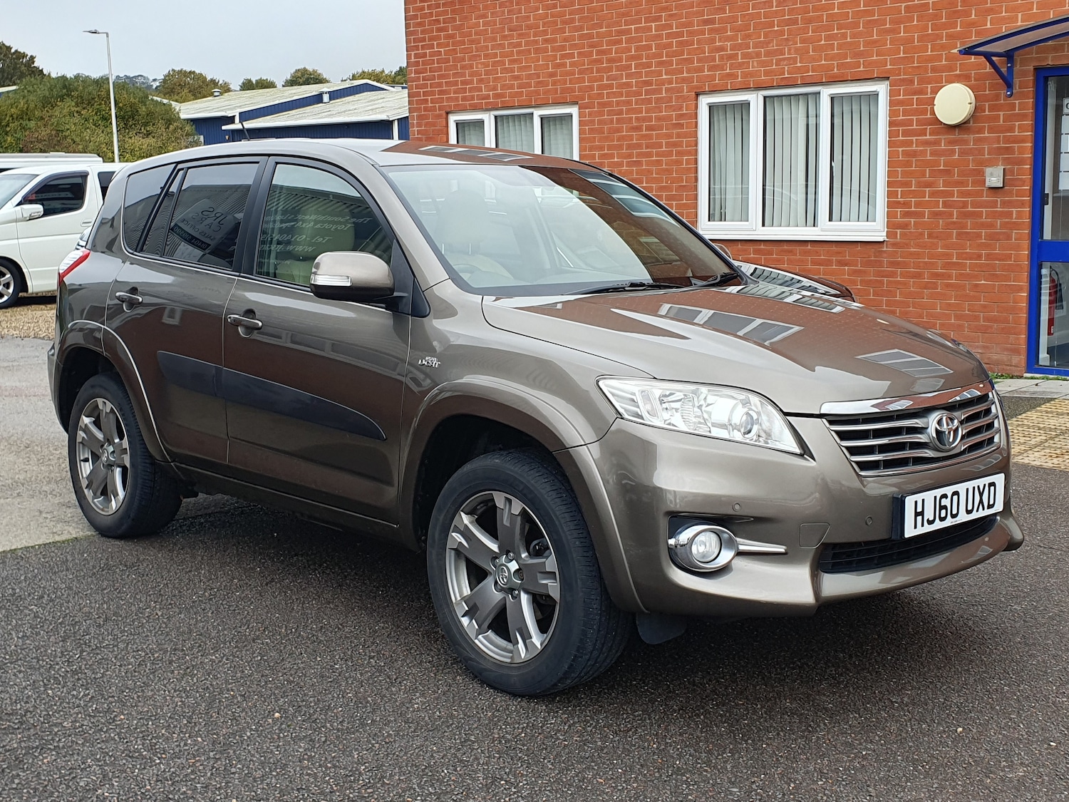 Used Toyota RAV4 2010 for sale - 76422608: Photo 2
