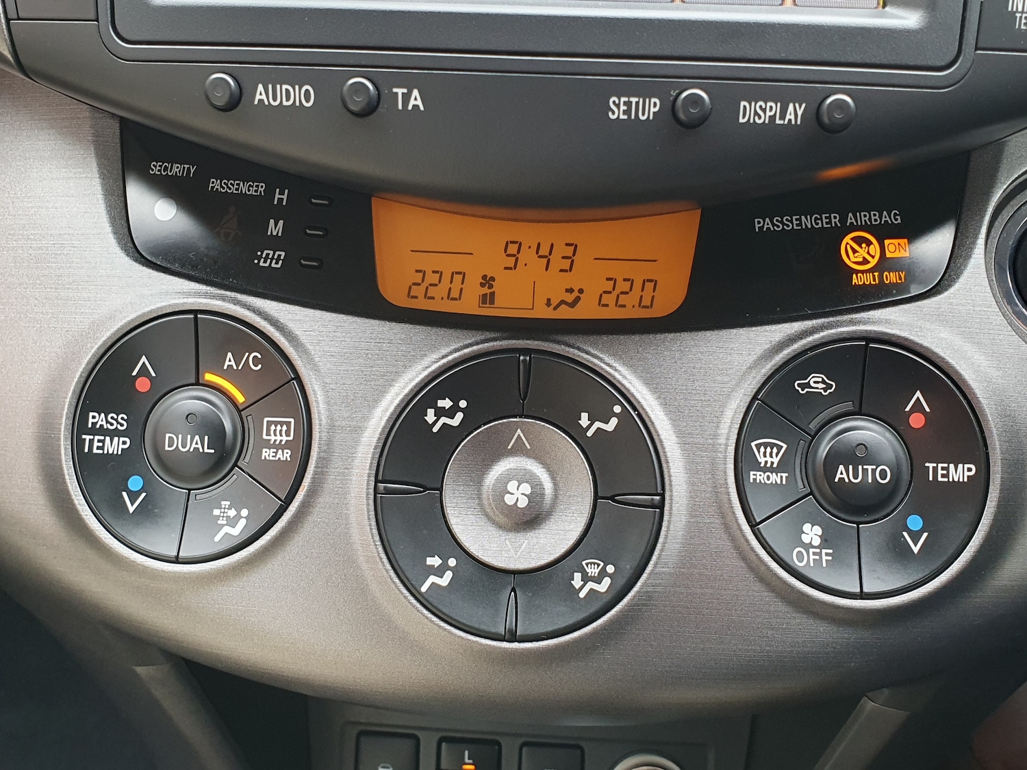 Used Toyota RAV4 2010 for sale - 76422608: Photo 29