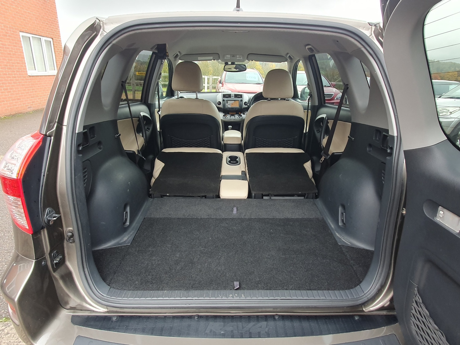 Used Toyota RAV4 2010 for sale - 76422608: Photo 49