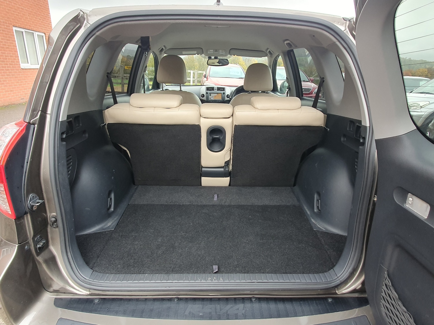 Used Toyota RAV4 2010 for sale - 76422608: Photo 51