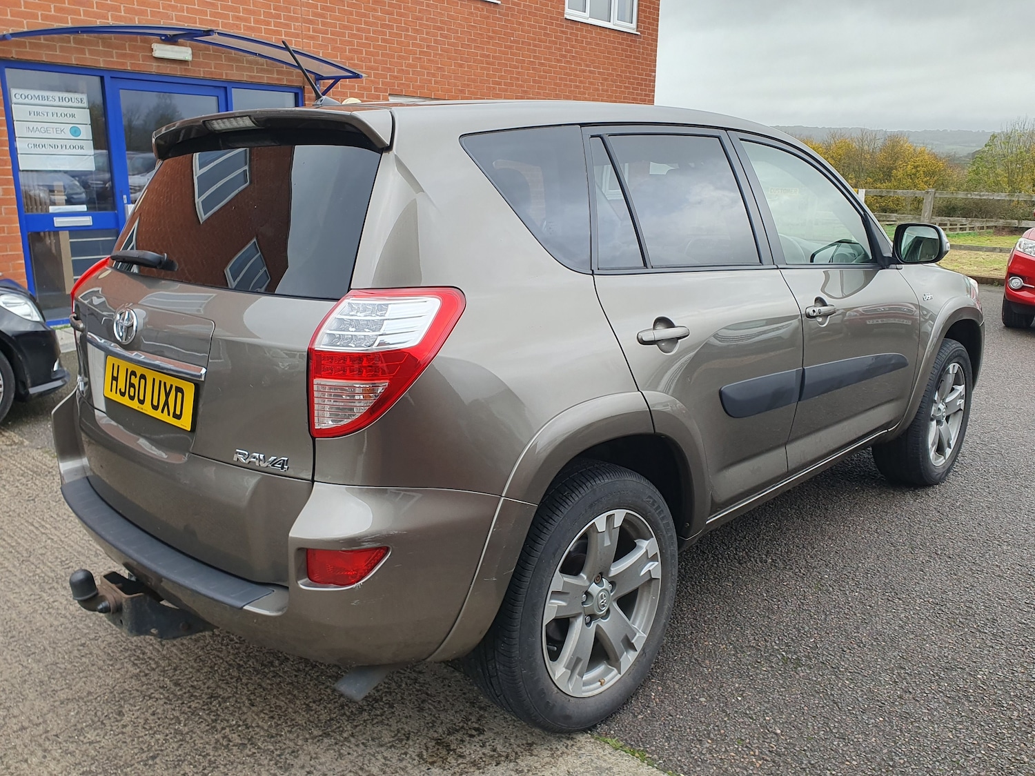 Used Toyota RAV4 2010 for sale - 76422608: Photo 6
