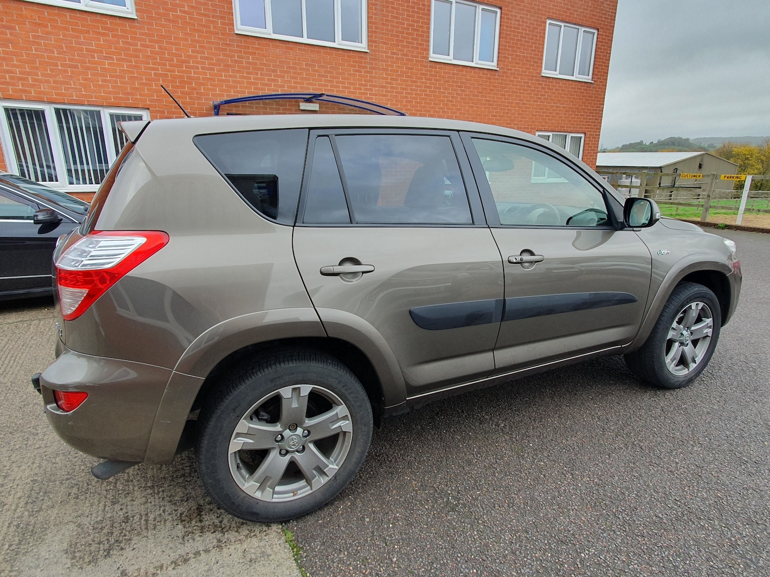 Used Toyota RAV4 2010 for sale - 76422608: Photo 7
