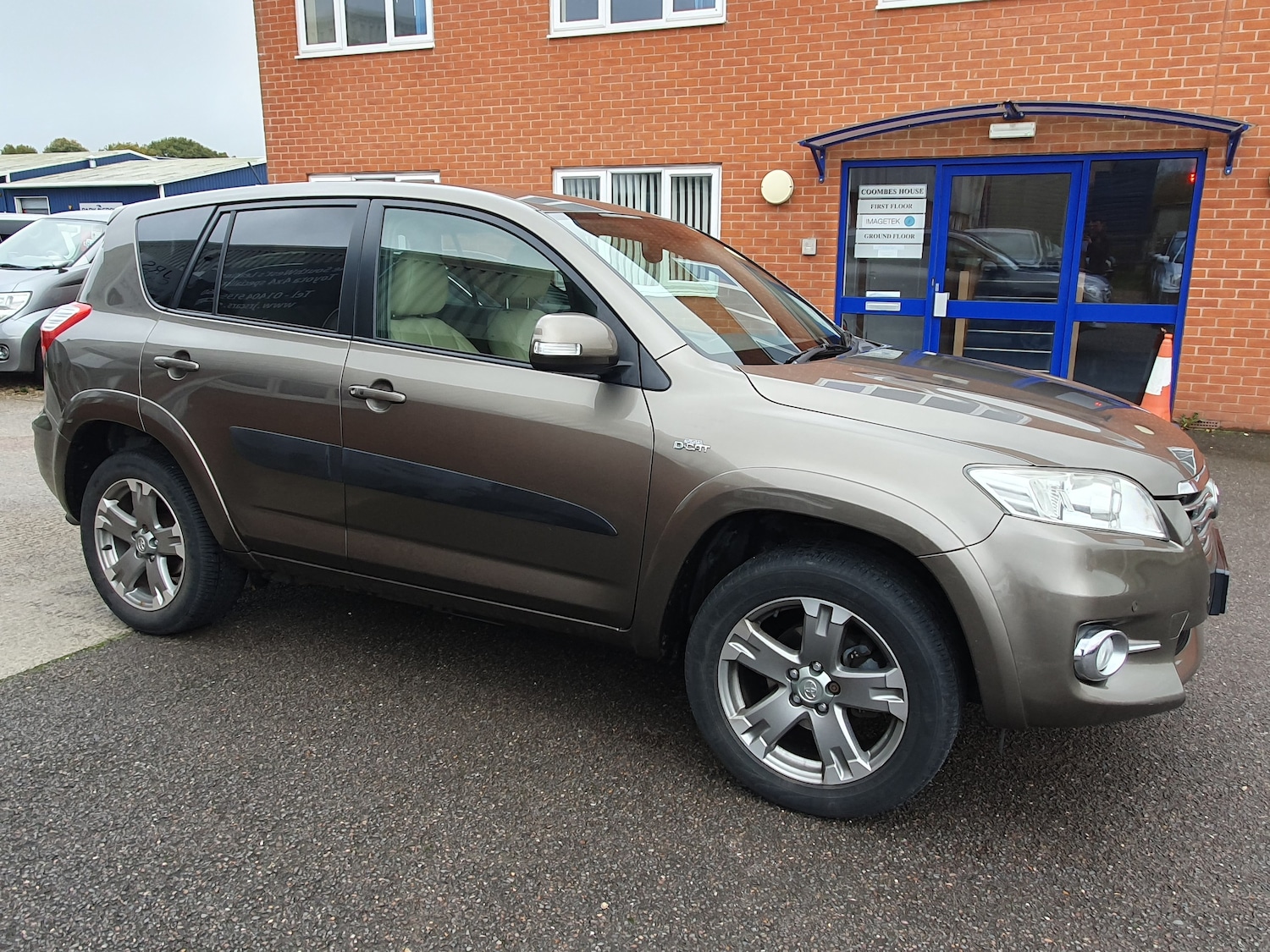 Used Toyota RAV4 2010 for sale - 76422608: Photo 9