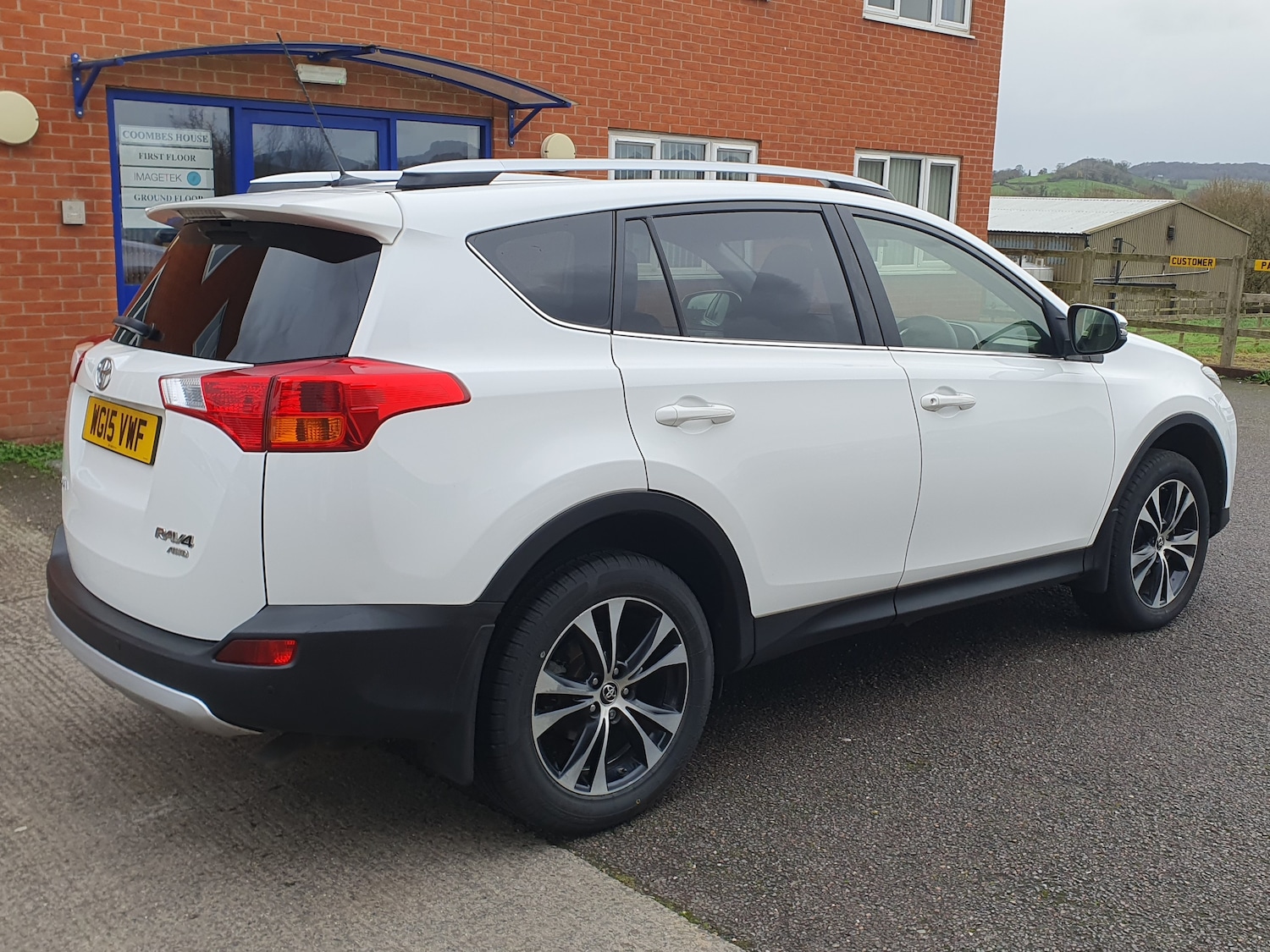 Used Toyota RAV4 2015 for sale - 76830841: Photo 12