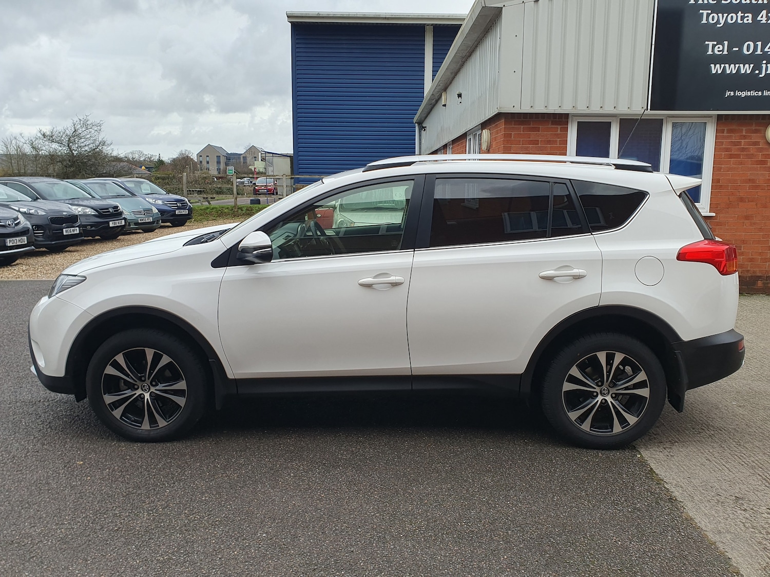 Used Toyota RAV4 2015 for sale - 76830841: Photo 16