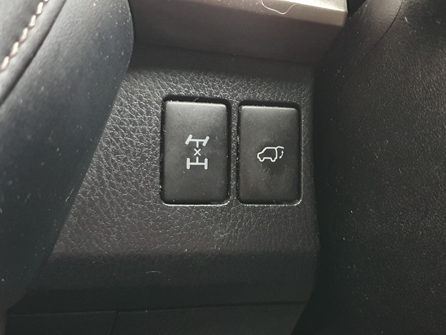 Used Toyota RAV4 2015 for sale - 76830841: Photo 24