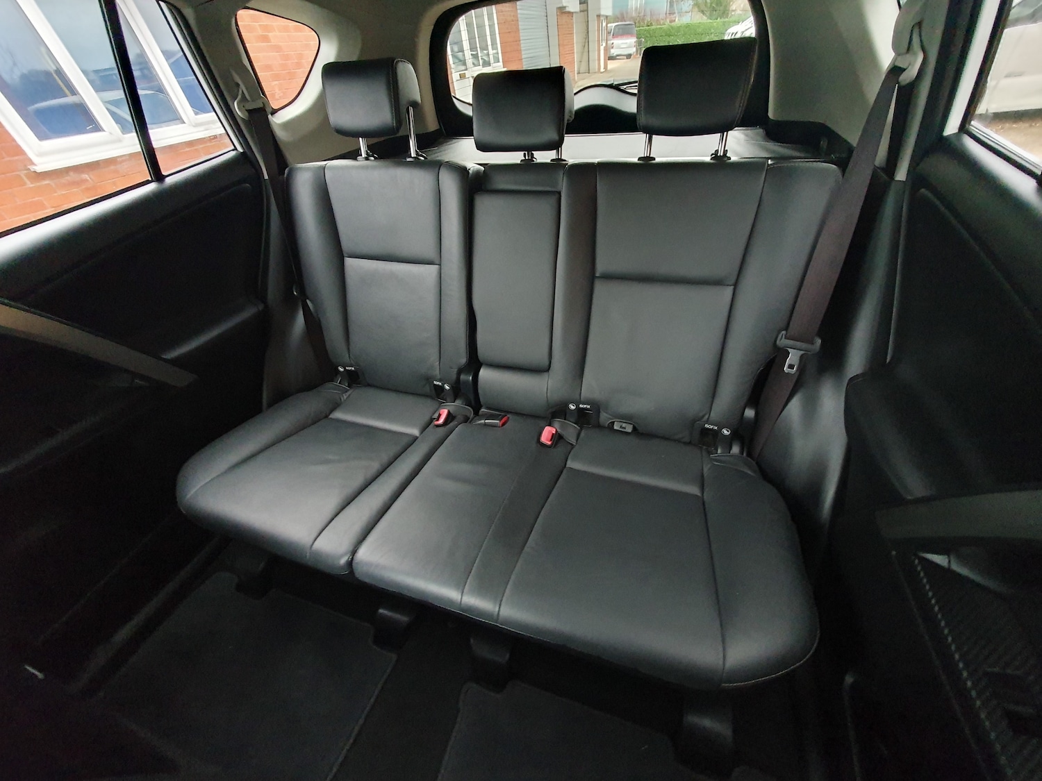 Used Toyota RAV4 2015 for sale - 76830841: Photo 32