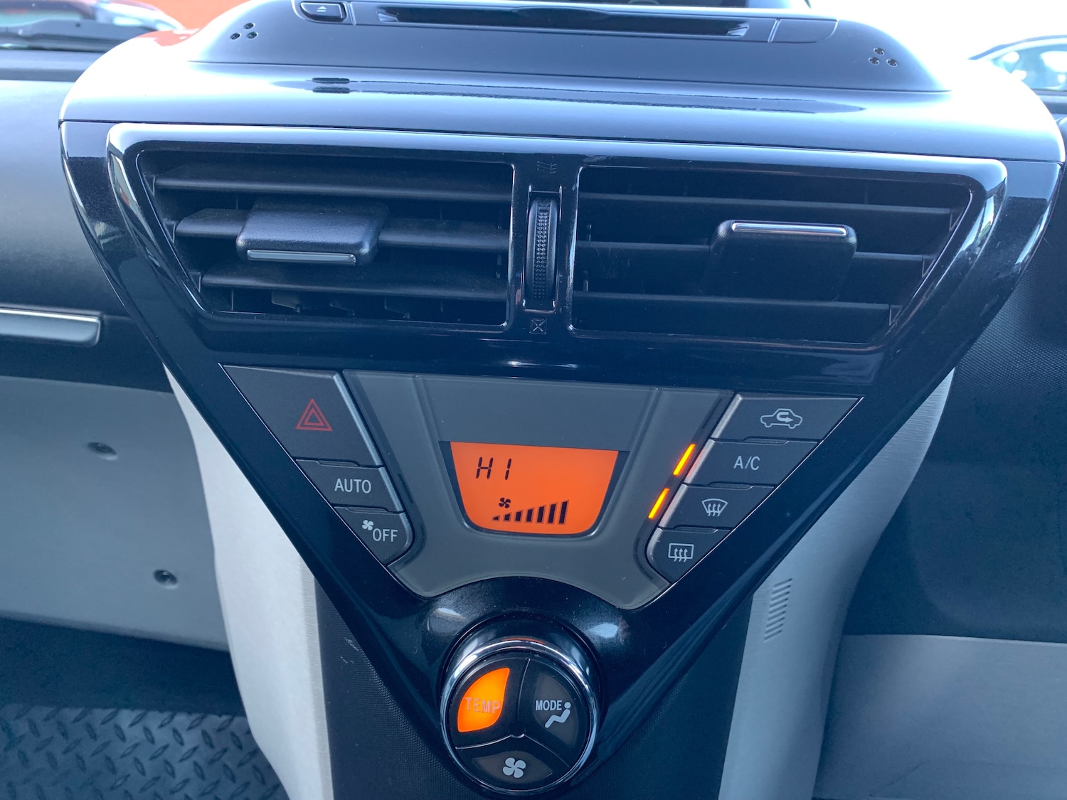 Used Toyota IQ 2012 for sale - 76798634: Photo 15