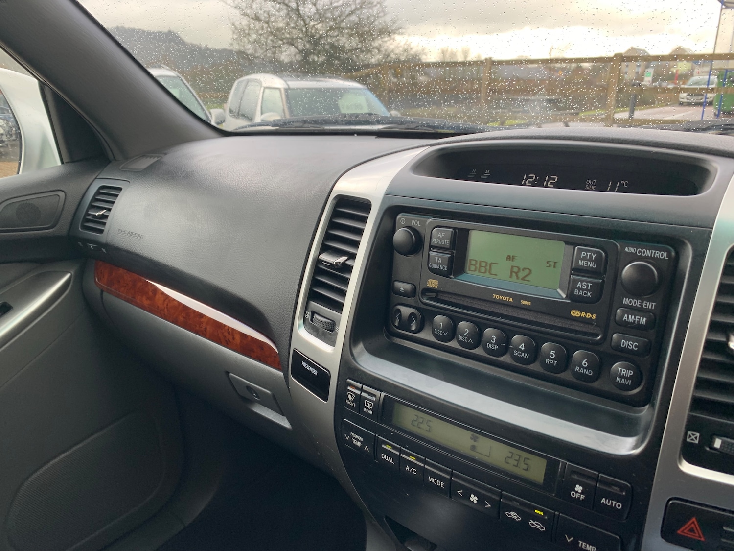 Used Toyota Land Cruiser 2005 for sale - 77460449: Photo 30