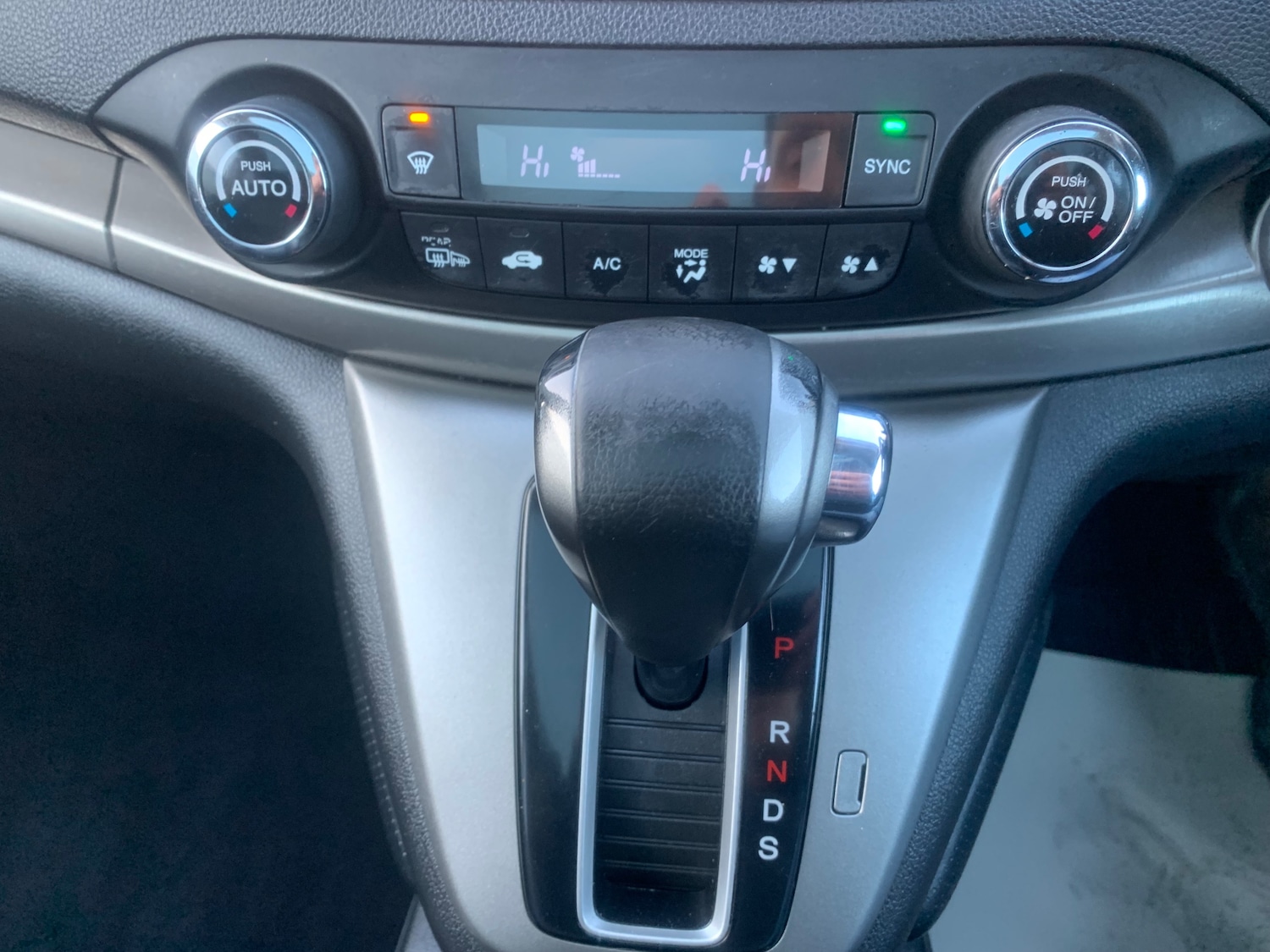 Used Honda CR-V 2014 for sale - 76735749: Photo 19