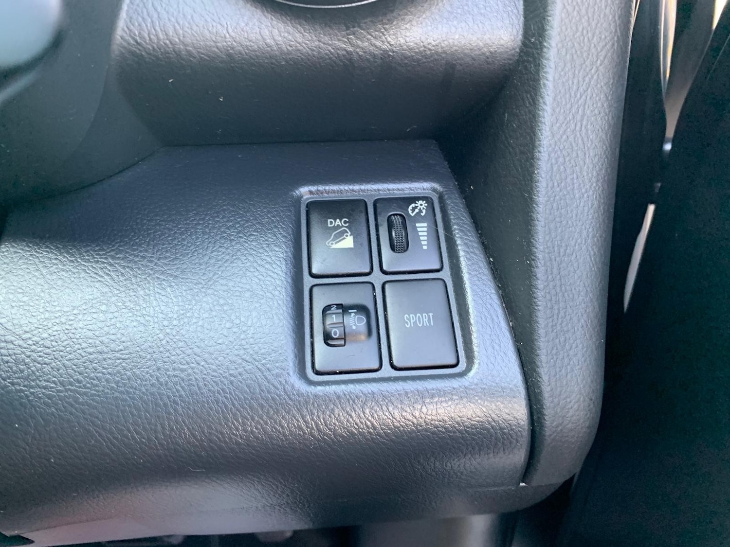 Used Toyota RAV4 2016 for sale - 77962416: Photo 18