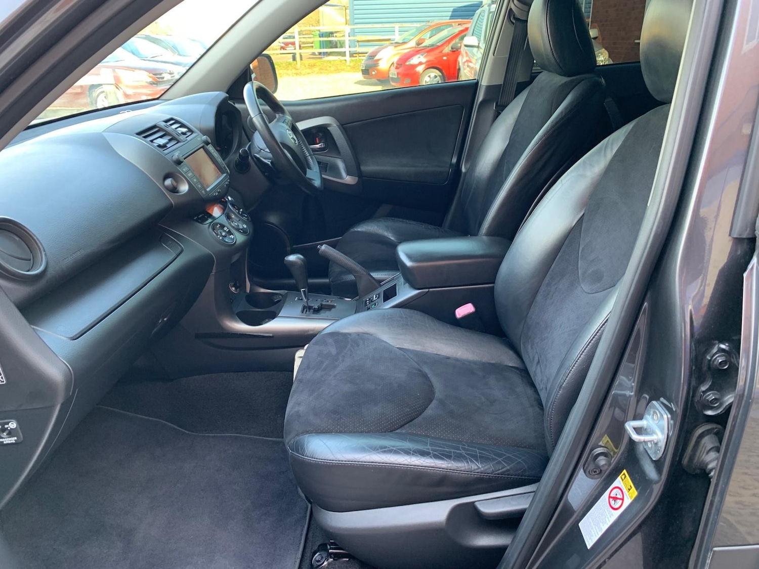 Used Toyota RAV4 2016 for sale - 77962416: Photo 7