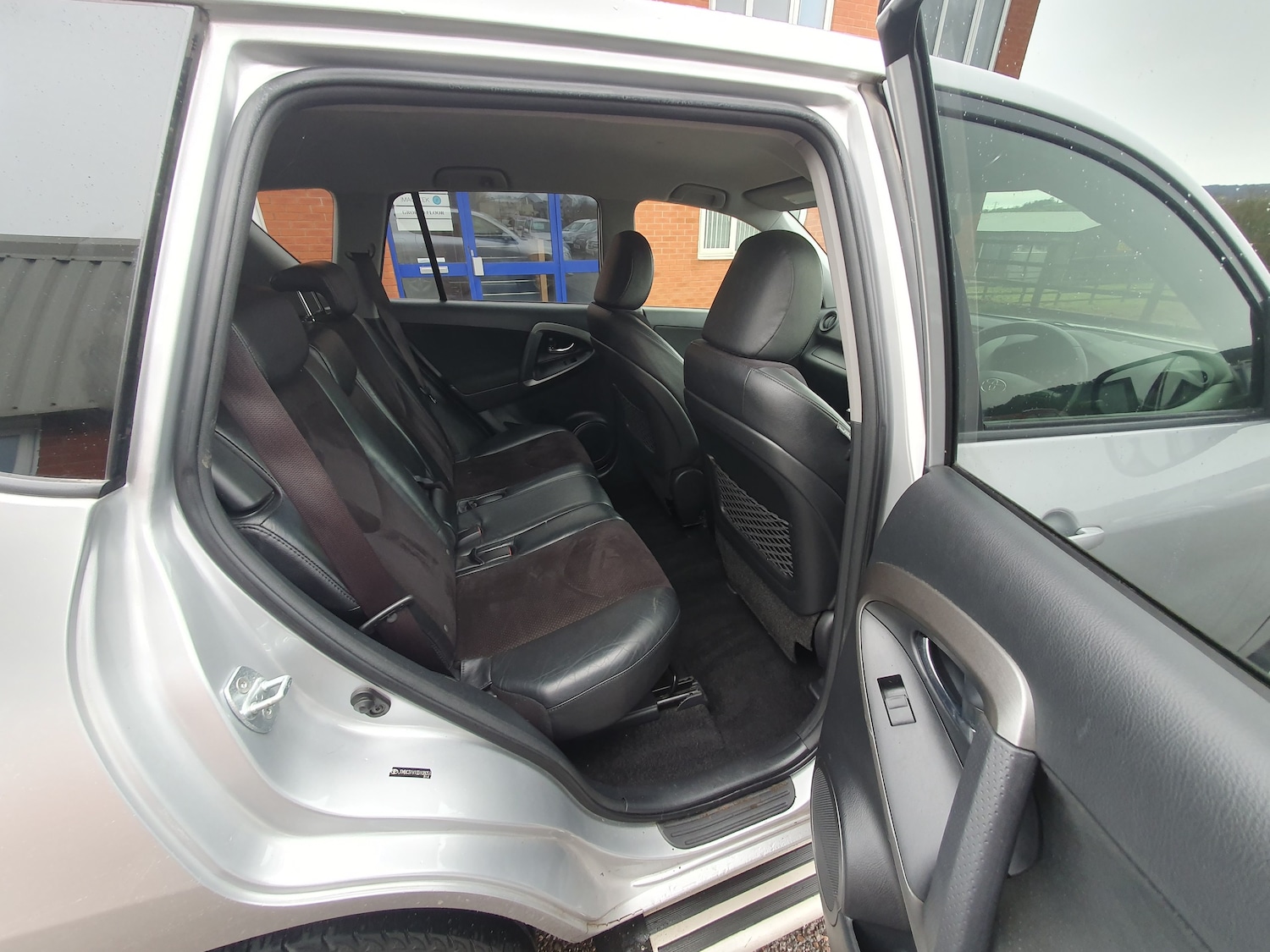 Used Toyota RAV4 2012 for sale - 77307726: Photo 46