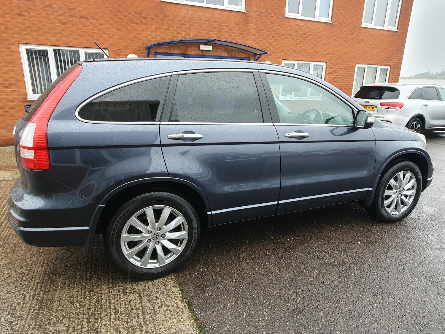 Used Honda CR-V 2010 for sale - 77226123: Photo 16