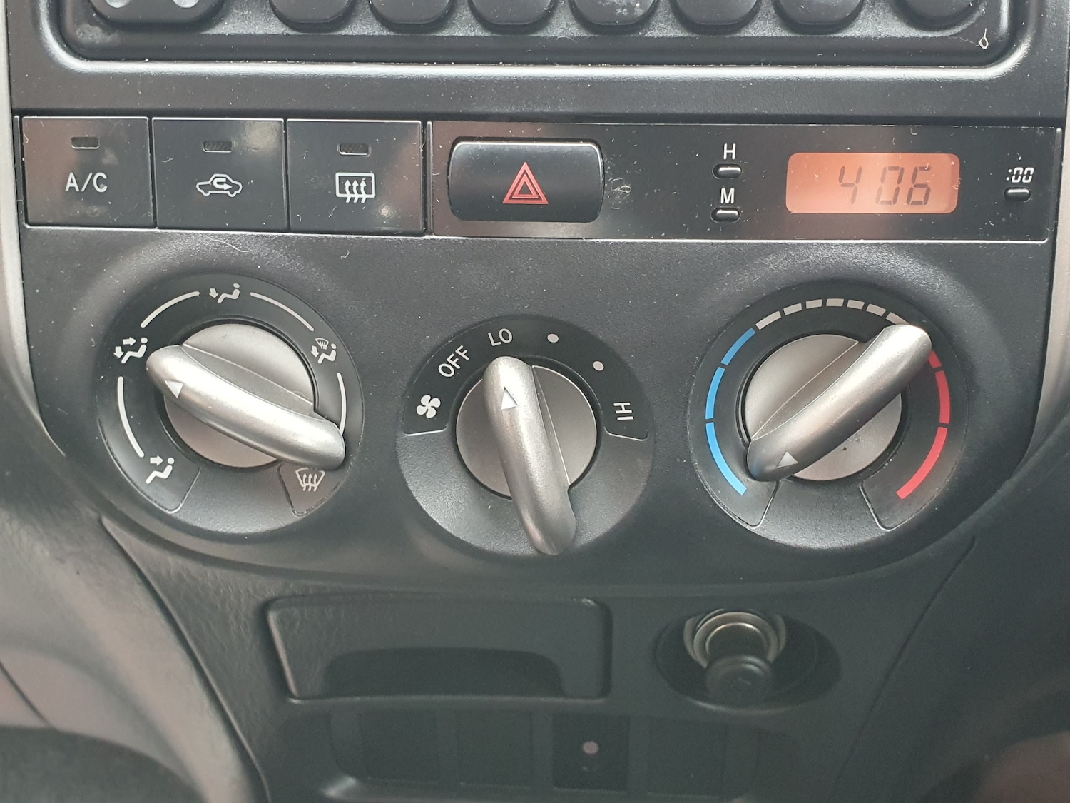 Used Toyota RAV4 2004 for sale - 78059910: Photo 14