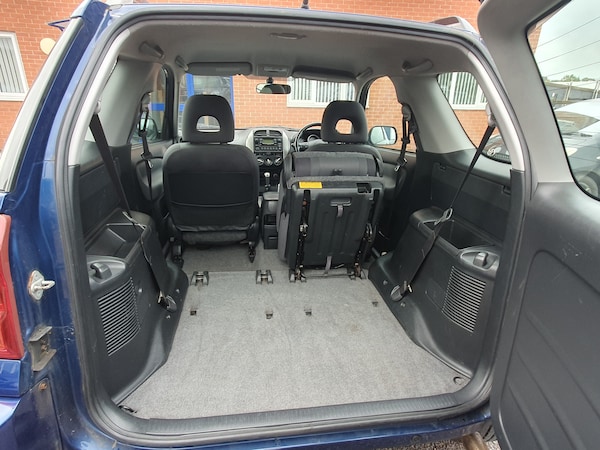 Used Toyota RAV4 2004 for sale - 76328862: Photo 18