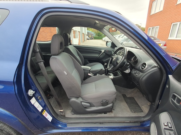 Used Toyota RAV4 2004 for sale - 76328862: Photo 30