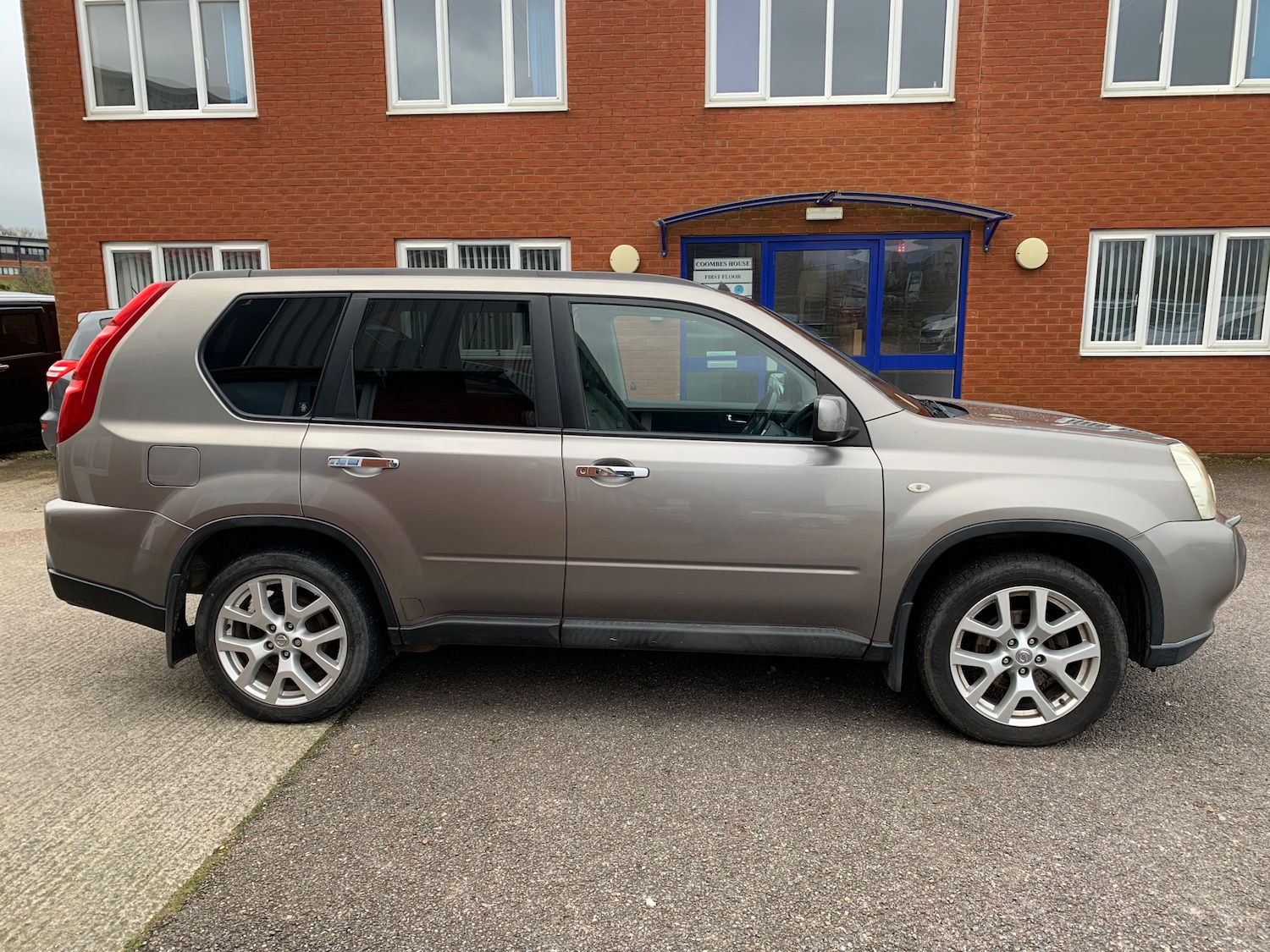 Used Nissan X-Trail 2010 for sale - 77620339: Photo 10