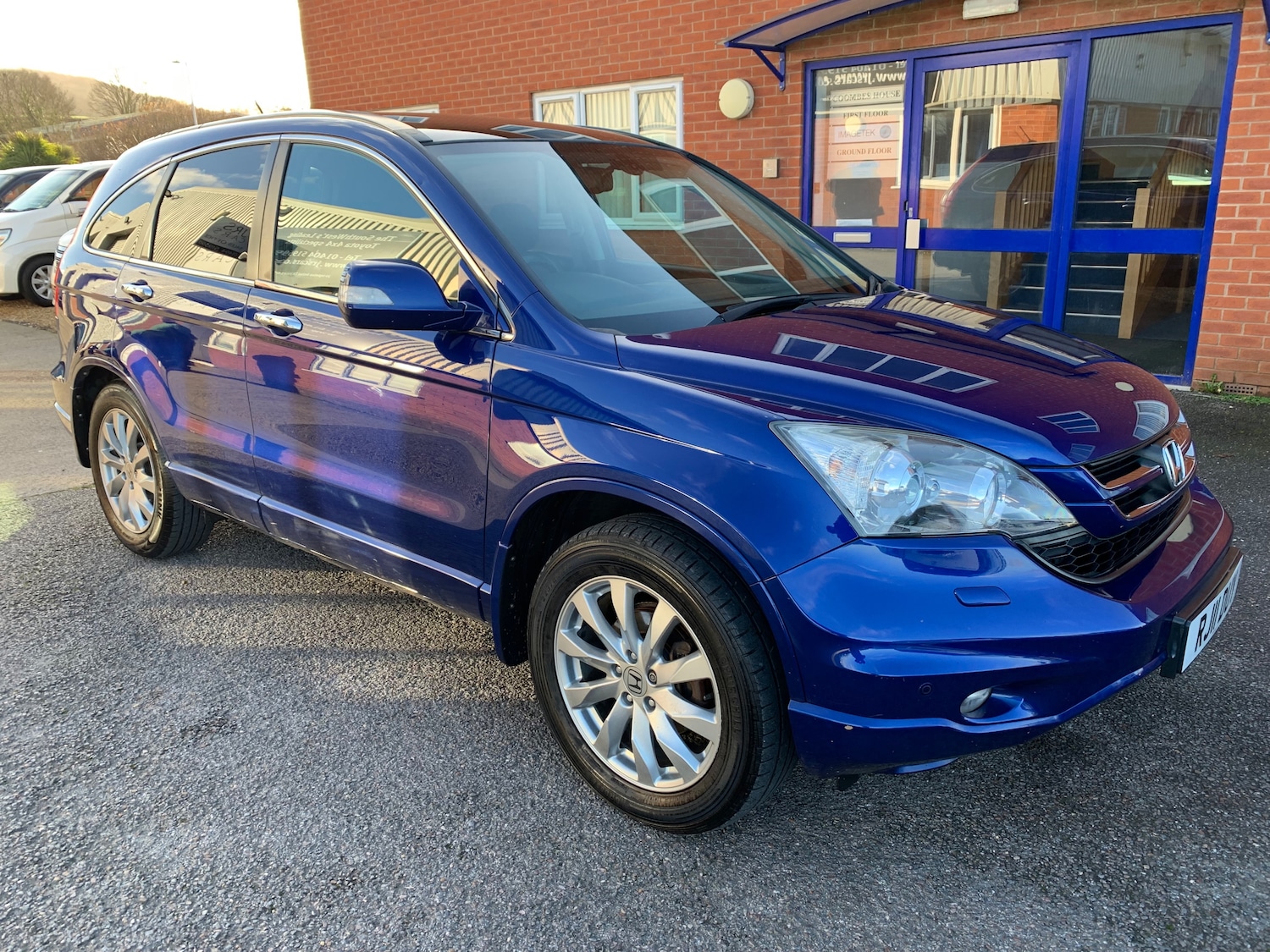 Used Honda CR-V 2011 for sale - 77002033: Photo 1