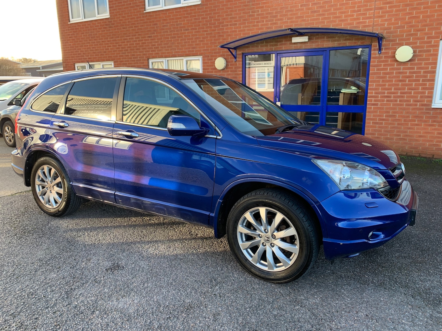 Used Honda CR-V 2011 for sale - 77002033: Photo 2