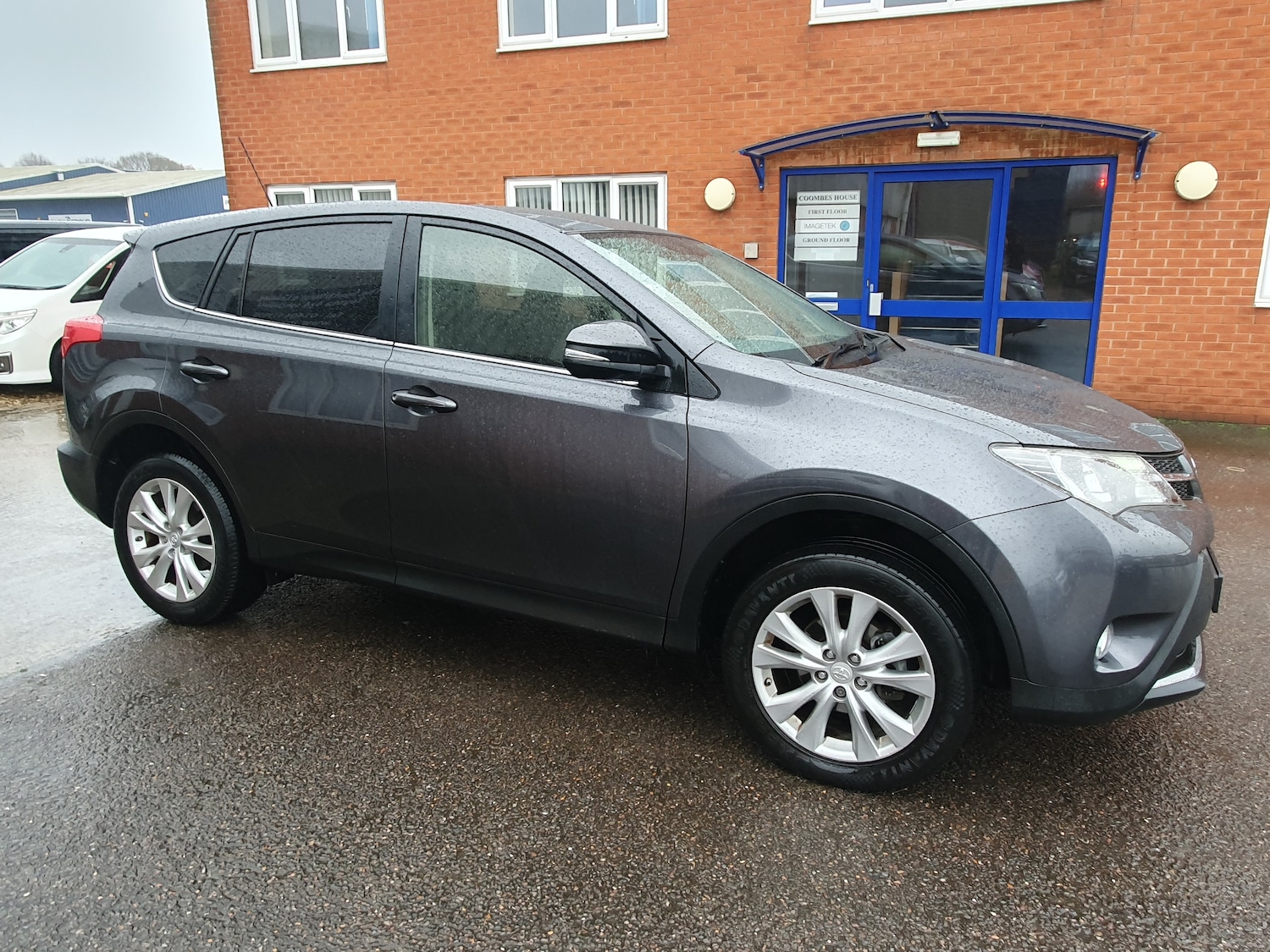 Used Toyota RAV4 2013 for sale - 76836558: Photo 2