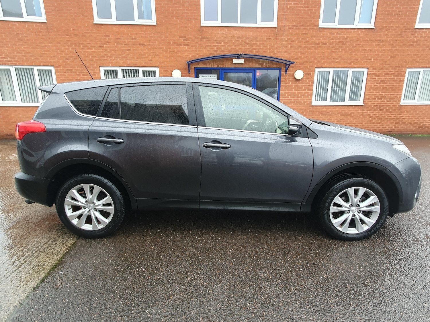 Used Toyota RAV4 2013 for sale - 76836558: Photo 3