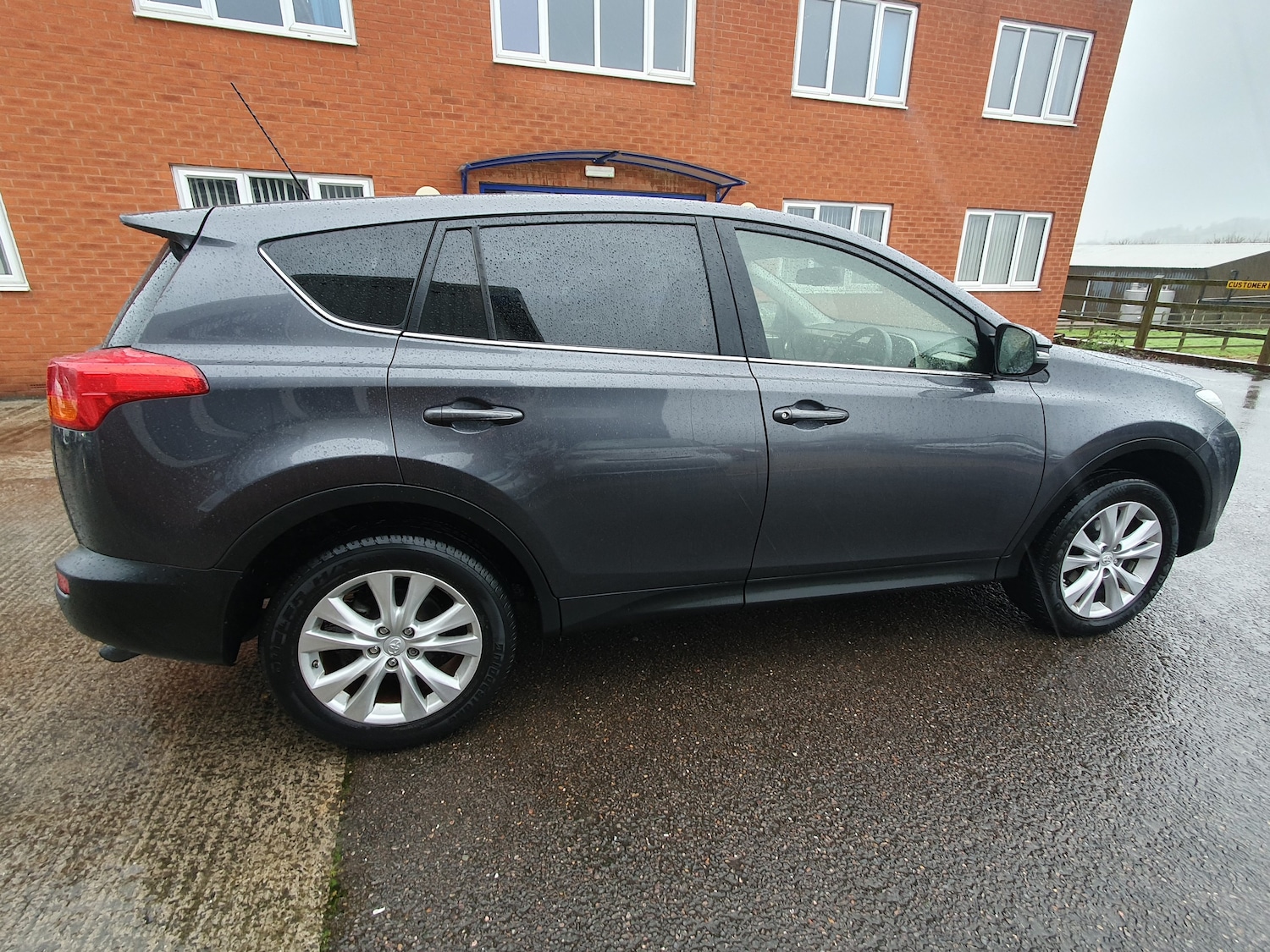 Used Toyota RAV4 2013 for sale - 76836558: Photo 4