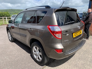Used Toyota RAV4 2010 for sale - 78571283: Photo