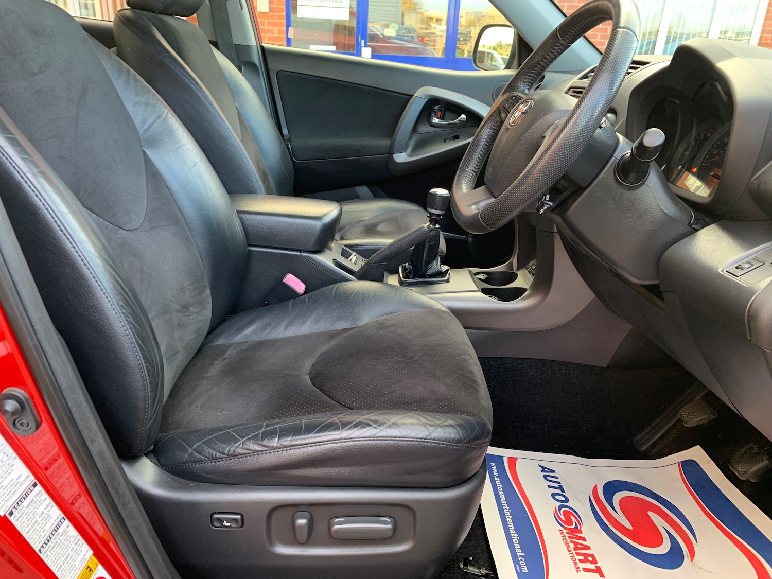 Used Toyota RAV4 2012 for sale - 76391920: Photo 10