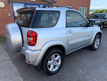 Used Toyota RAV4 2004 for sale - 78526293: Photo