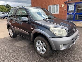 2004 (54) - 2.0 XT3 3dr