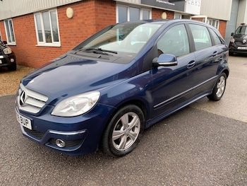 Mercedes-Benz - B Class