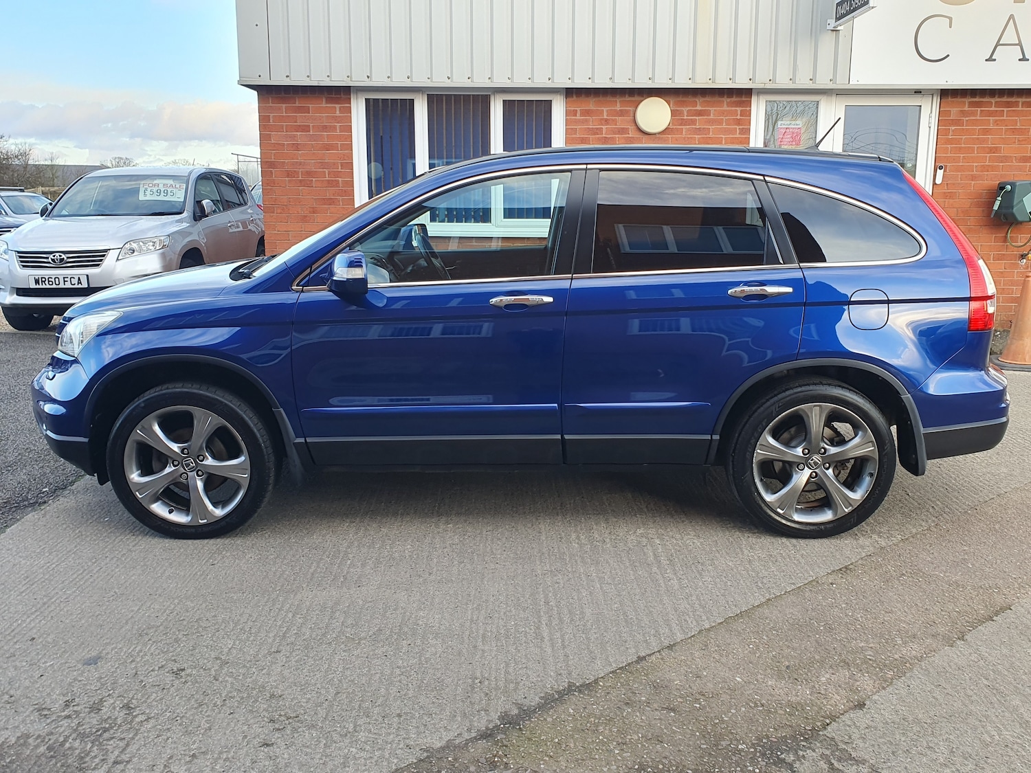 Used Honda CR-V 2011 for sale - 77779482: Photo 3