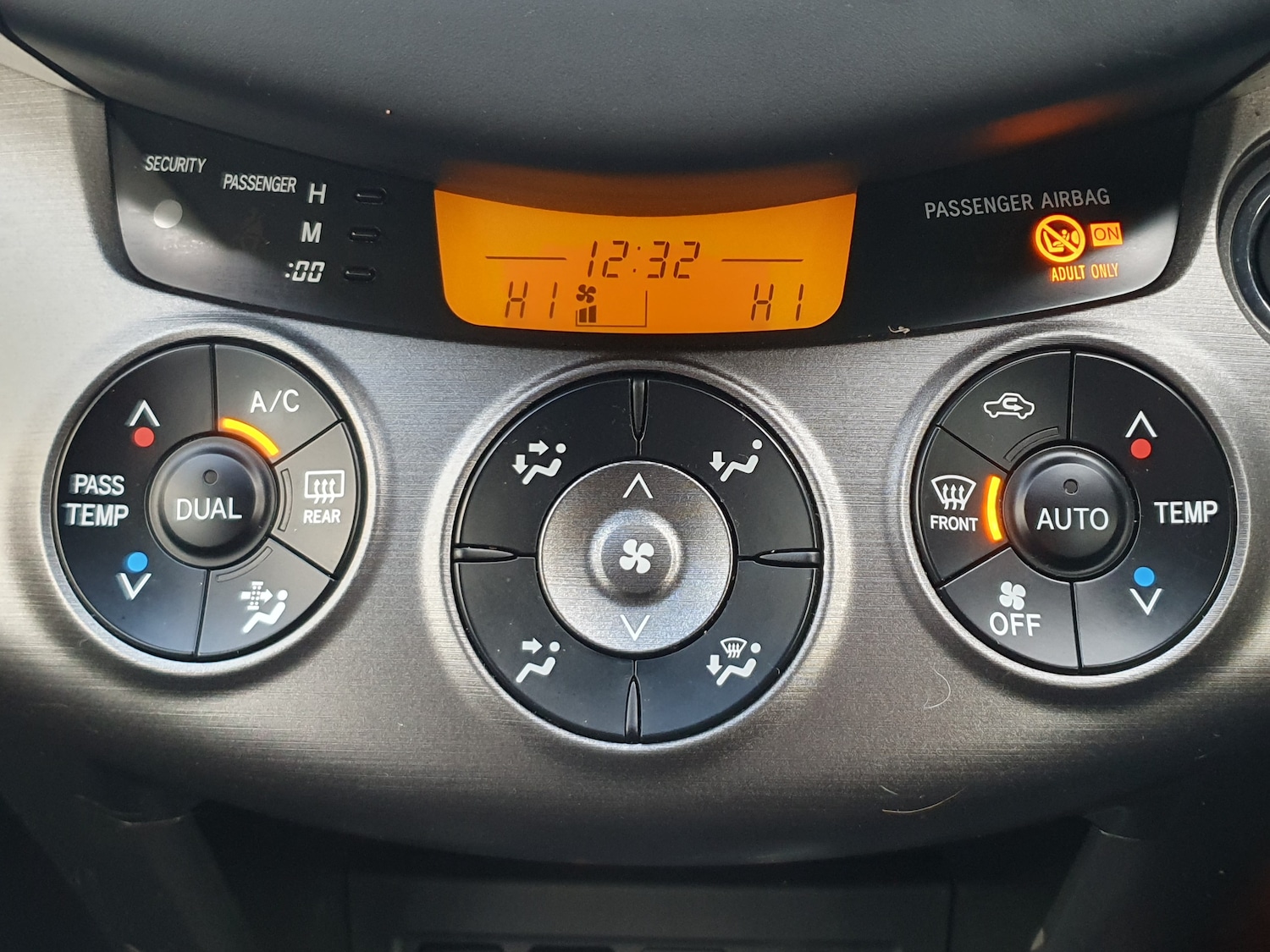 Used Toyota RAV4 2012 for sale - 77319688: Photo 43