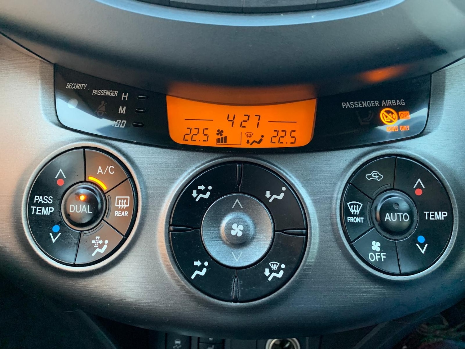 Used Toyota RAV4 2010 for sale - 76638014: Photo 15