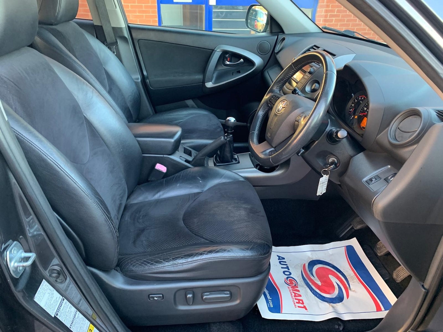 Used Toyota RAV4 2010 for sale - 76638014: Photo 19