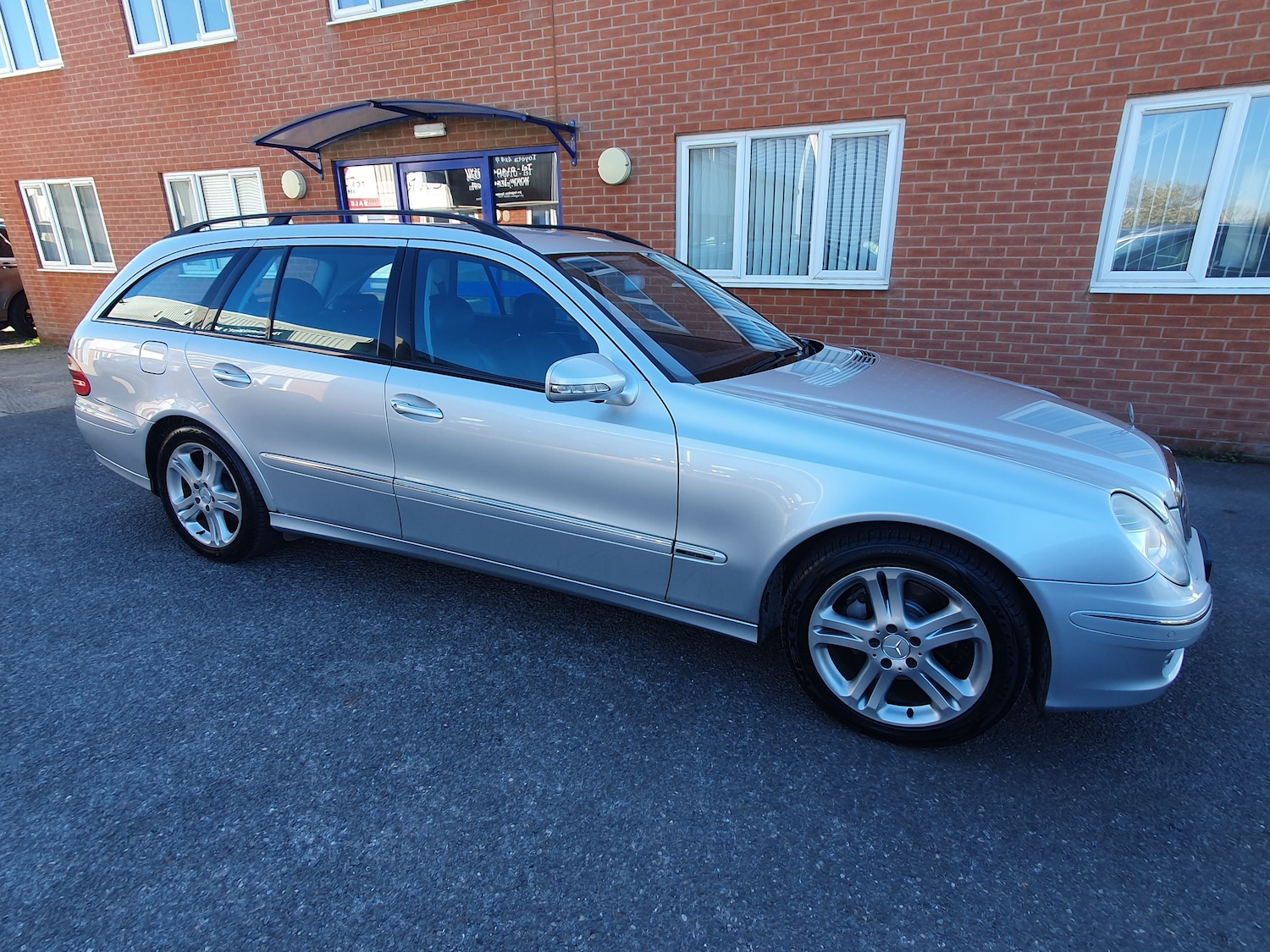 Used Mercedes-Benz E Class 2007 for sale - 78139769: Photo 8