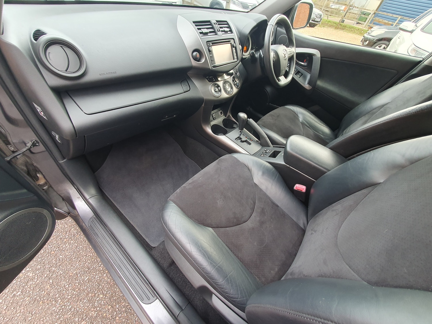 Used Toyota RAV4 2012 for sale - 77960032: Photo 17