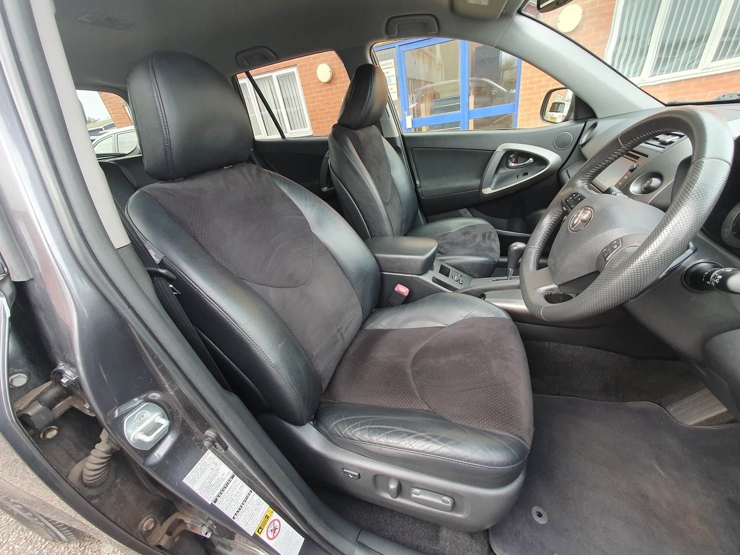 Used Toyota RAV4 2012 for sale - 77960032: Photo 29