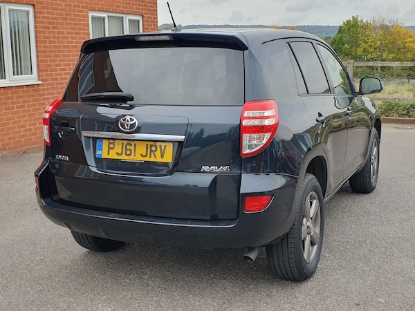 Used Toyota RAV4 2012 for sale - 76316599: Photo 11